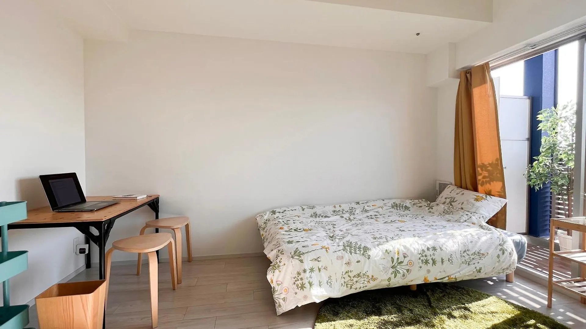 R Guest House Осака Япония